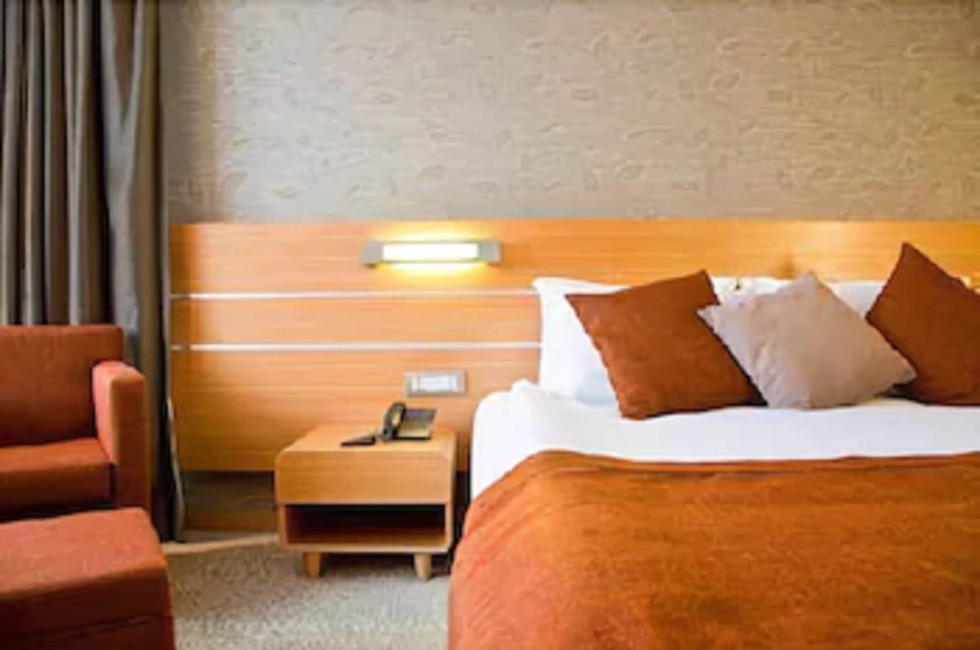 Hotel Tunali Анкара Екстериор снимка